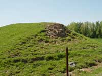 Blick auf den Backsteinkern des Walls