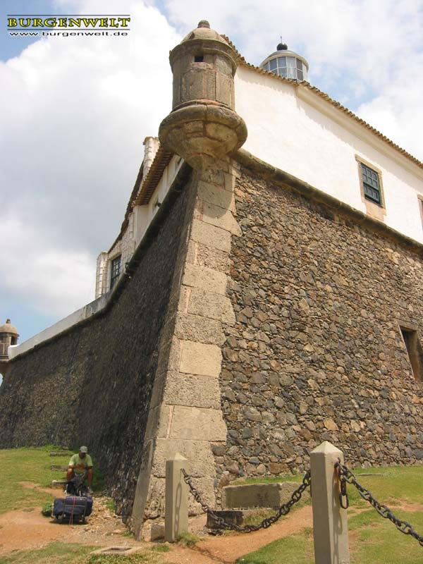Burgenwelt Forte de Santo Antonio da Barra Brasilien