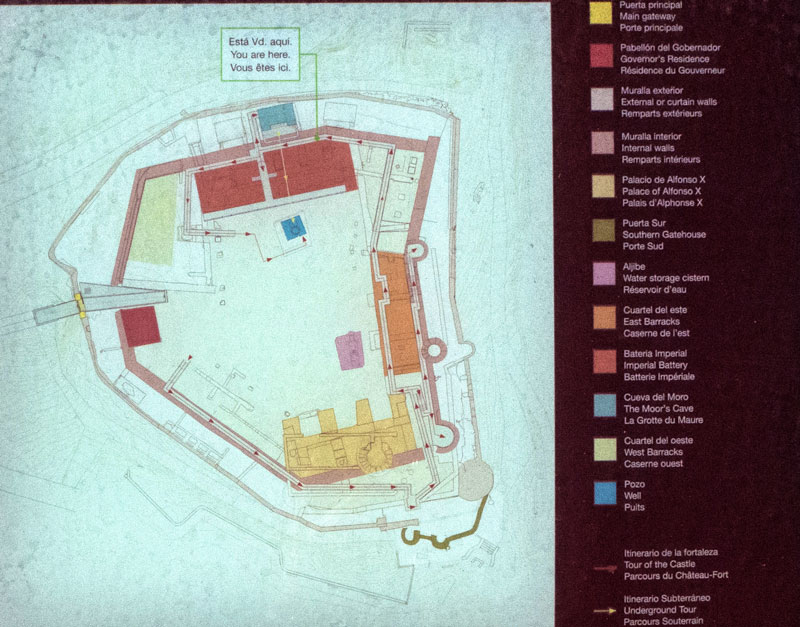 Grundriss des Castillo de Burgos mit Markierungen der verschiedenen Teile der Burg